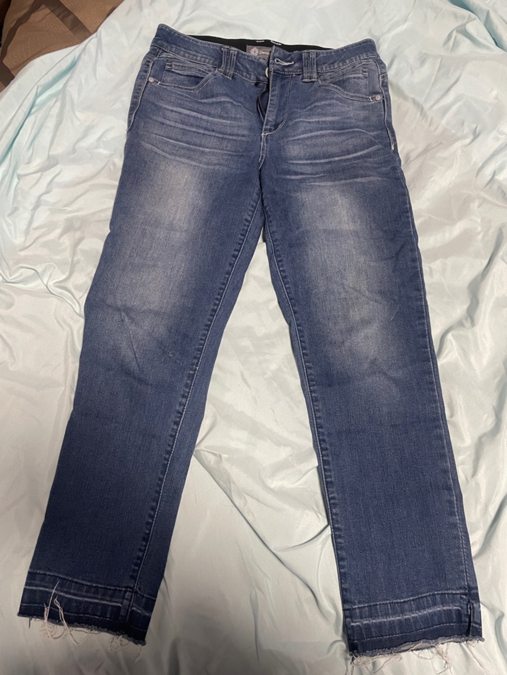 Democracy Women's Slim Straight Blue Washed Jeans